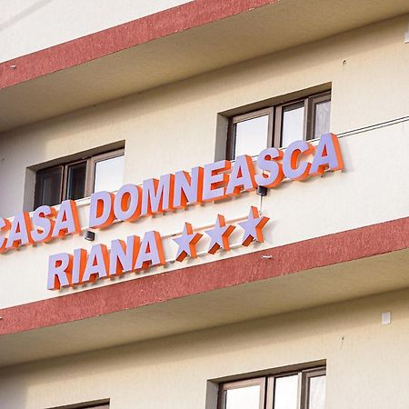 Hotel Casa Domneasca Riana Piteşti Esterno foto