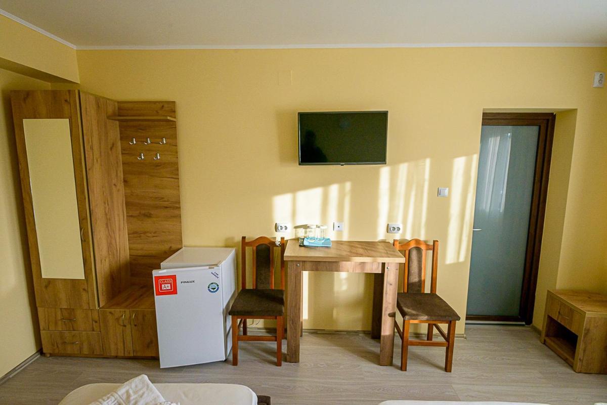 Hotel Casa Domneasca Riana Piteşti Esterno foto