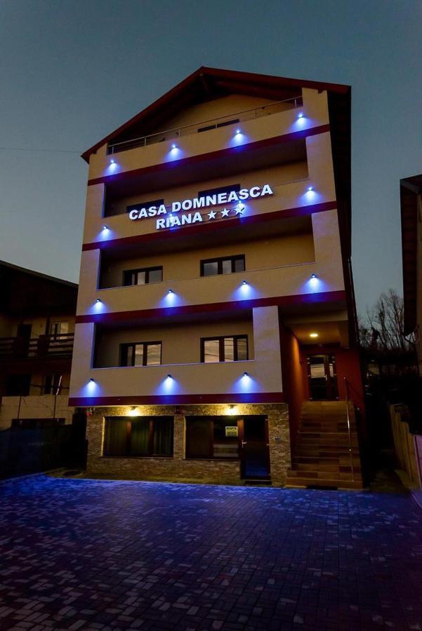 Hotel Casa Domneasca Riana Piteşti Esterno foto