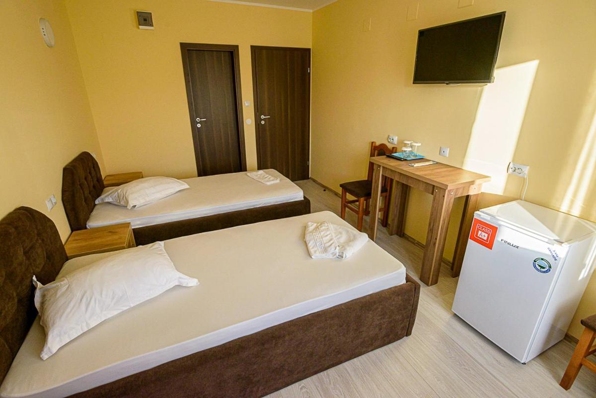 Hotel Casa Domneasca Riana Piteşti Esterno foto
